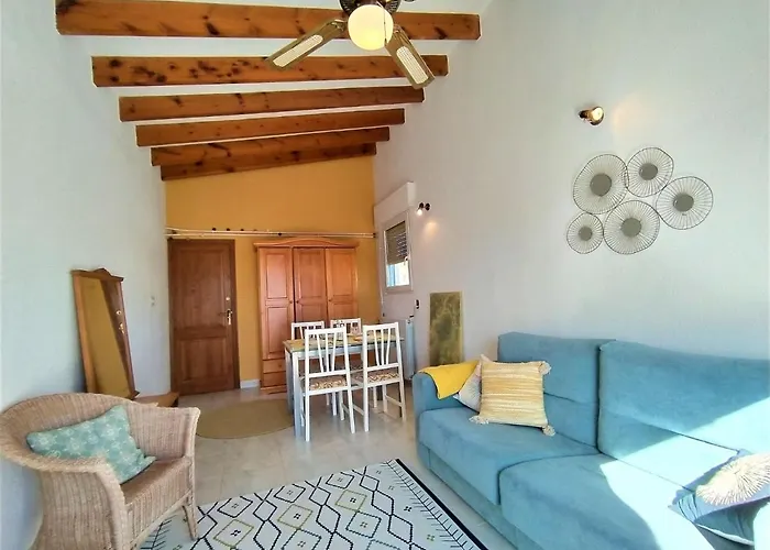 Holiday Home Leon By Interhome